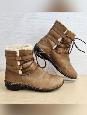 UGG Caspia Brown Leather Women's Ankle Boots, Sz 7